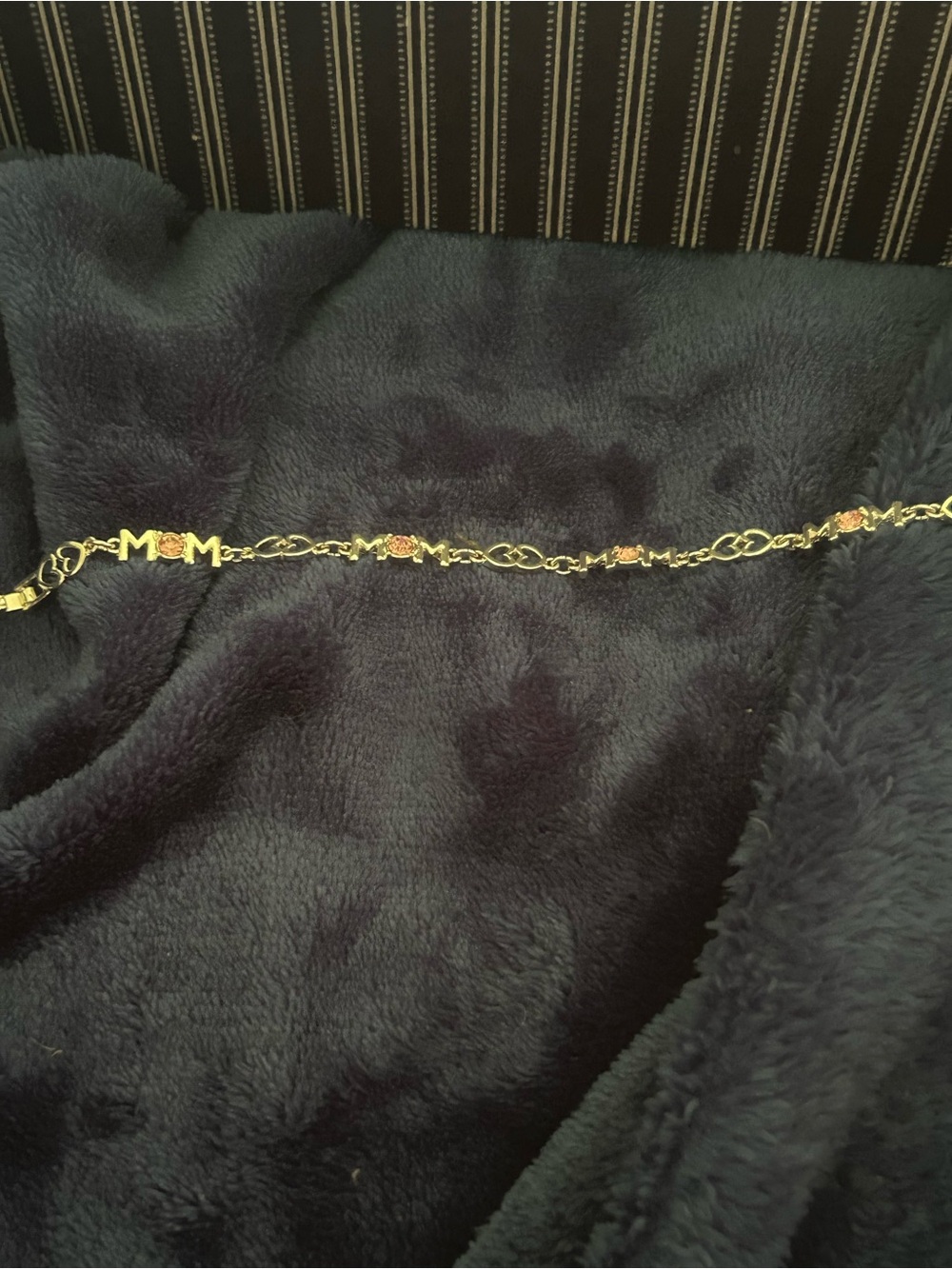Vintage Avon Gold Tone MOM Bracelet with Pink Rhinestones
